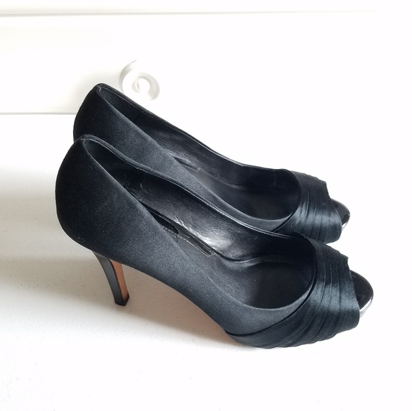 Spring Sale! White House Black Market black satin pumps - Picture 4 of 7
